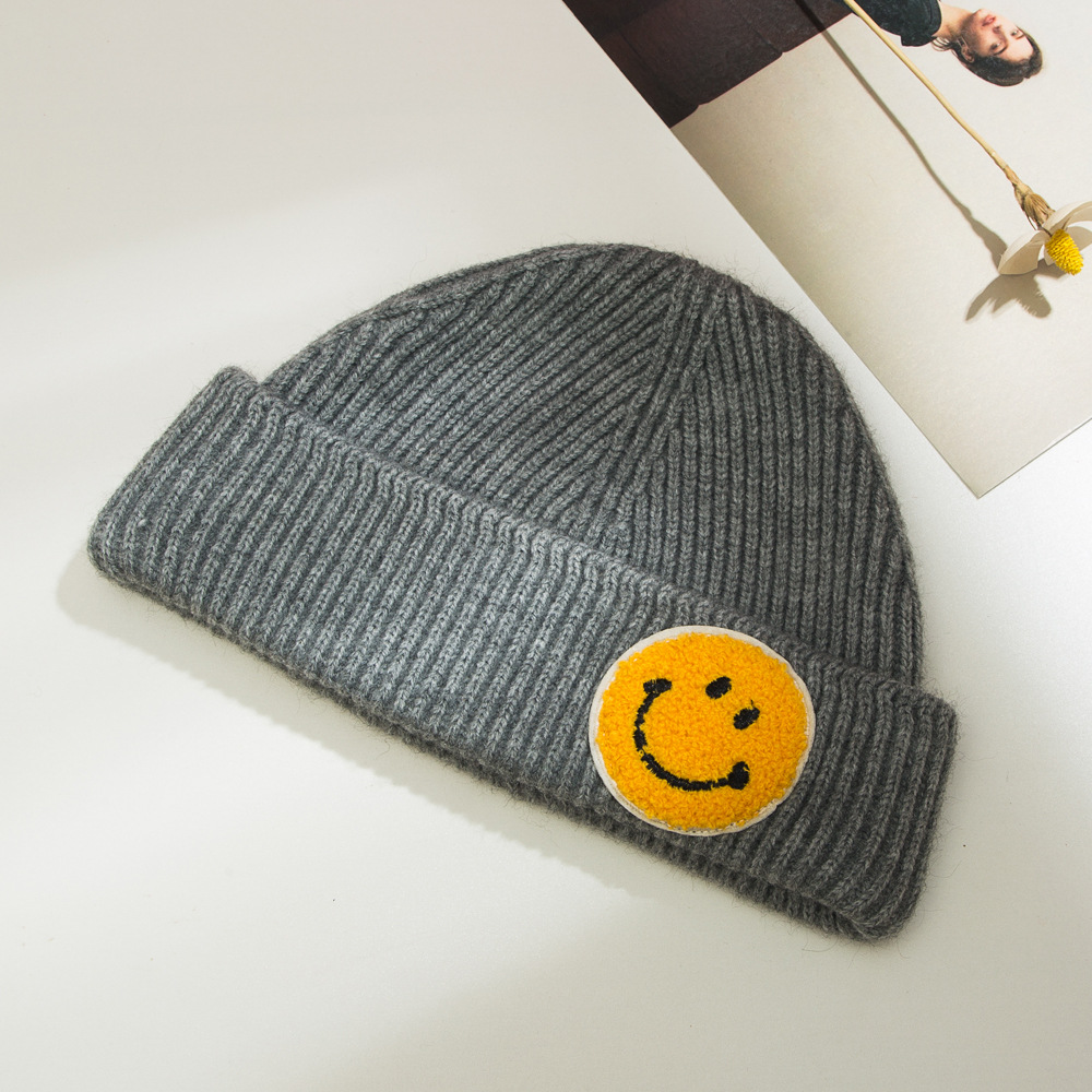 Korean Woolen Hat Autumn And Winter Warmth Big Smiley Face Dome Solid Color Cartoon Smiley Thick Knitted Hat display picture 10
