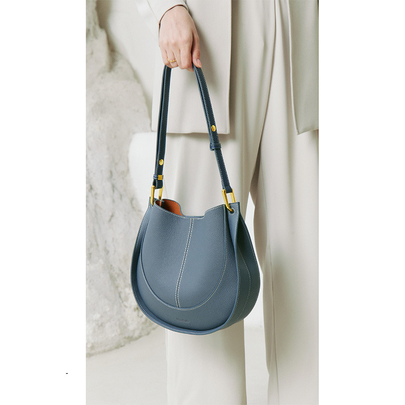 Saddle Shoulder Crossbody Bag In Soft Leather For Women_voghion.com