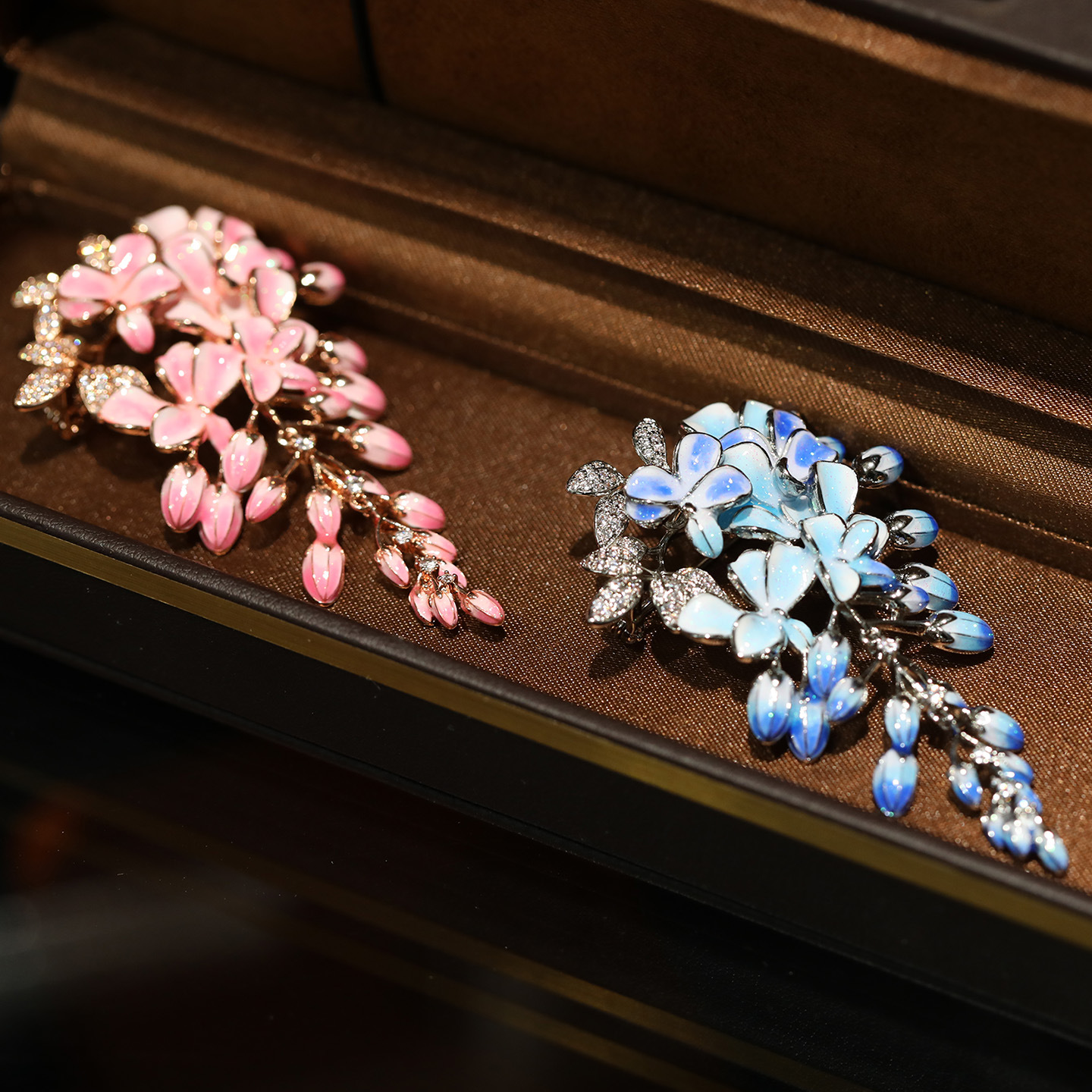 Xiliang Feizi Gaoding Series Original Design Purple Romantic Clothing Accessories Corsage Elegant Wisteria Brooch