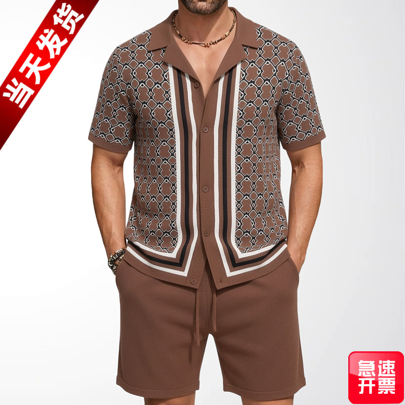Men's Cuban Collar Knitted Suit Summer New Style Geometric Jacquard Short-Sleeved Cardigan Shorts Two-Piece Set in Stock Sy0196 Men's Cuban Collar Knitted Suit Summer New Style Geometric Jacquard Short-Sleeved Cardigan Shorts Two-Piece Set in Stock Sy0196
