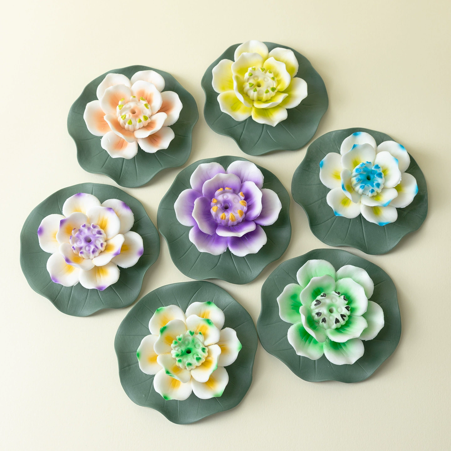 乐佳 Ceramic hand-pinched flower thread incense incense seat home office creative tea ceremony ornament lotus tea pet