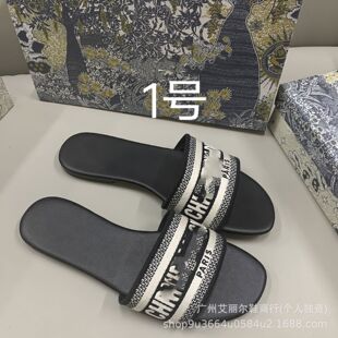 Dƽ����Ь���|ŮЬ�Ứ�̽��r�����e��Ь�⴩ƽ��ɳ��һ�ְٴ�