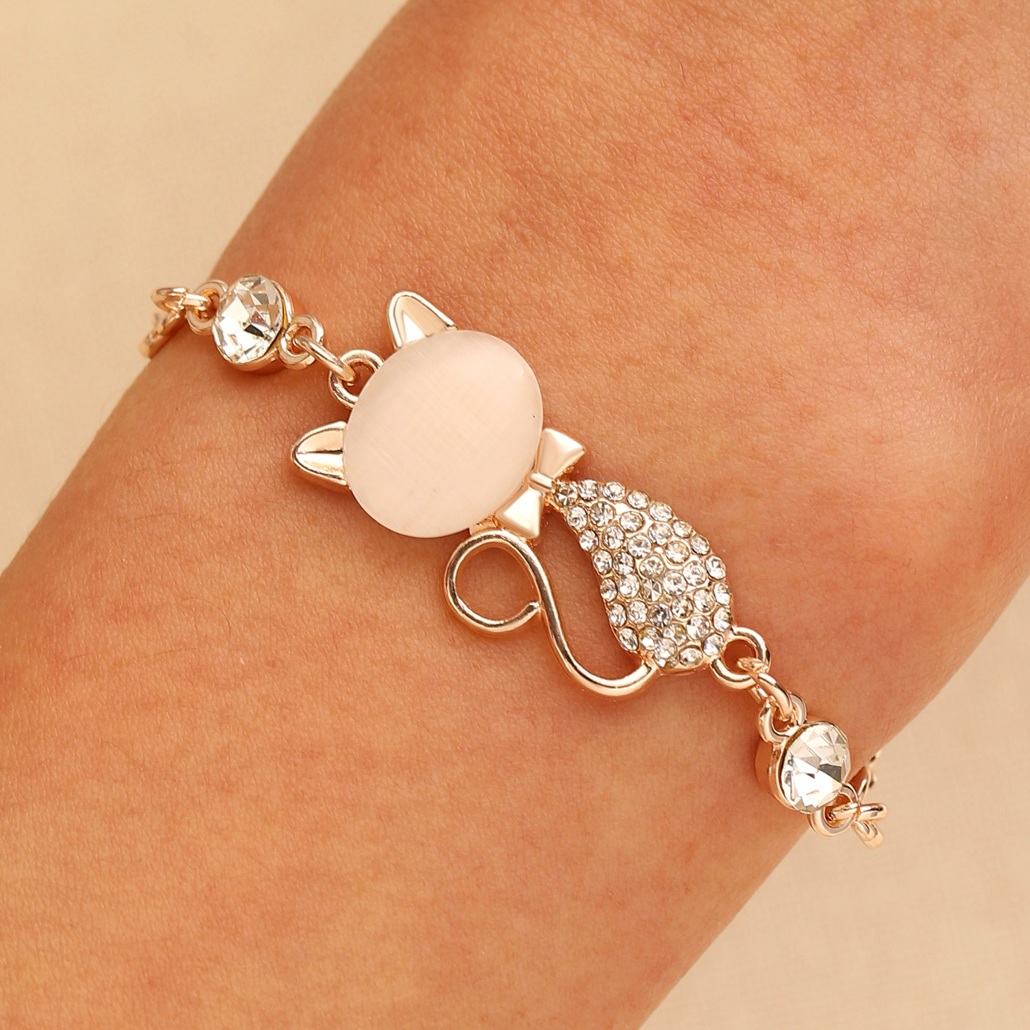 Diseño de moda transfronterizo exquisito ópalo pulsera de gato collar aretes accesorios de vestir accesorios de tres piezas al por mayor