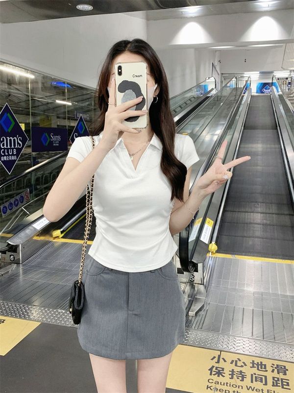 ギャルは腰のtシャツの半袖の女性の純欲の夏の2025新型の純色の女性の丸首の底のシャツの卸売りを収めます。|undefined