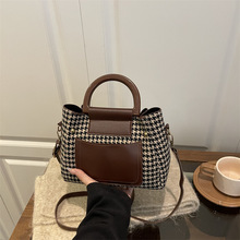 质感撞色手提小包包女2025新款秋季休闲波士顿包网红时尚单肩包