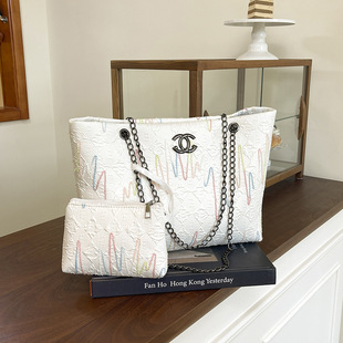 ������ĸ����Ů��2025�¿������С���L�μ�б���Ҹ�����朗l��