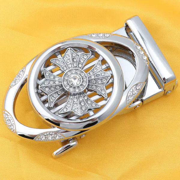 Four-leaf clover turns silver