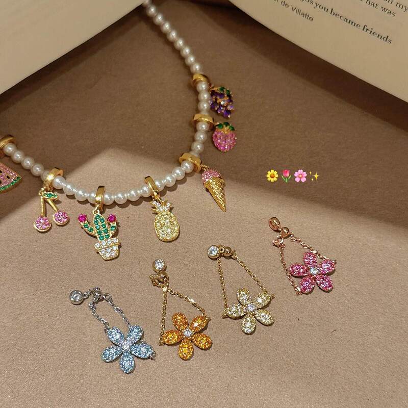 【Spring Romance】Dopamine-Colored Full Diamond Flower Chain Ring for Women, Adjustable and Dynamic with a Unique Design 【Spring Romance】Dopamine-Colored Full Diamond Flower Chain Ring for Women, Adjustable and Dynamic with a Unique Design