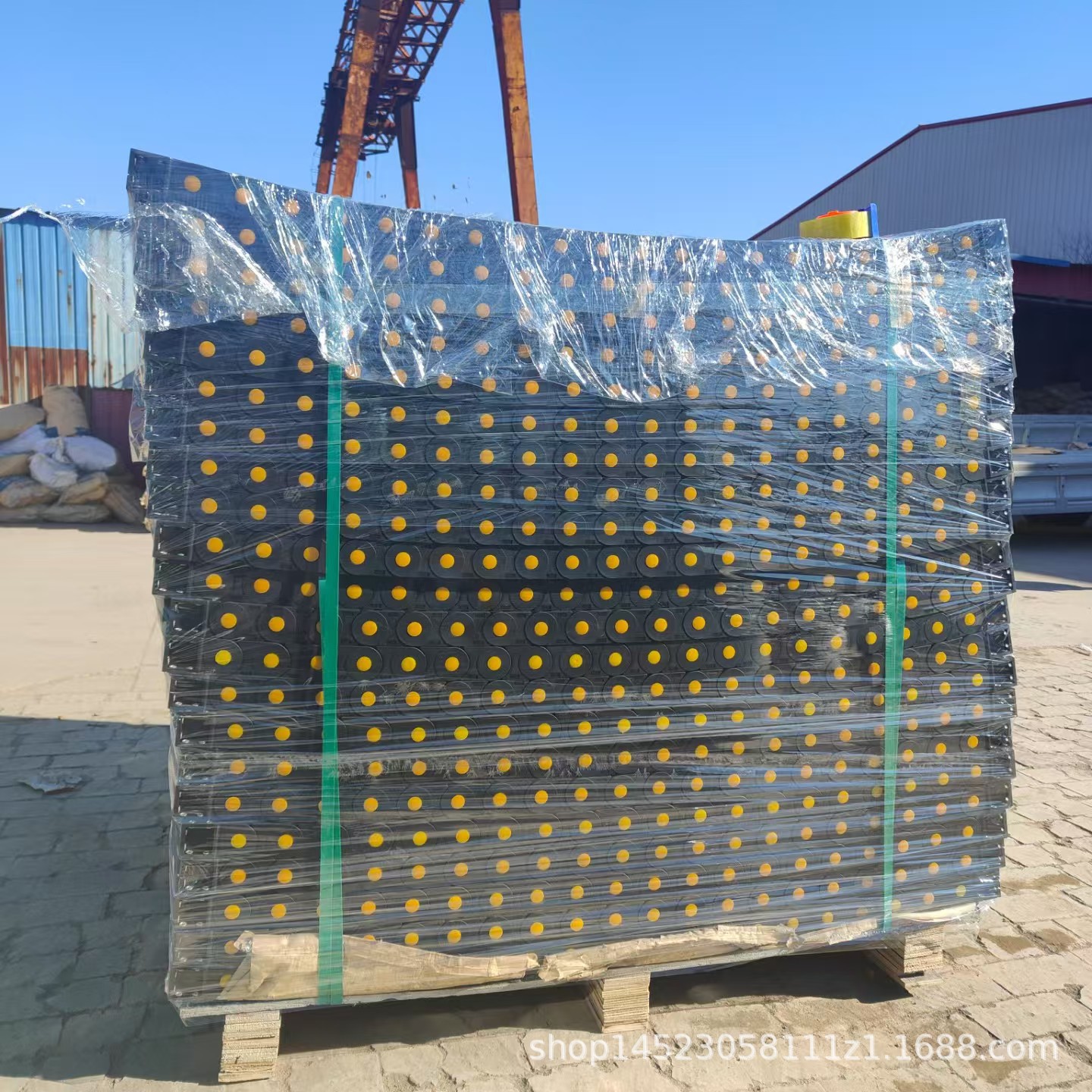 b39d2cdb87b3d3ccc1882ed35fb822