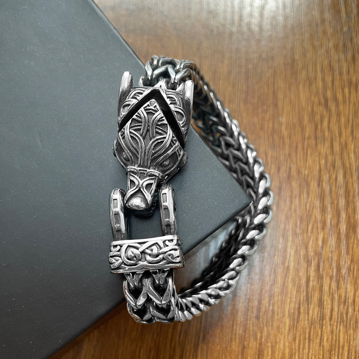 Bracelets, Bangle Classification 1 Piece Quantity Men's Hip-Hop Retro Punk Bracelets Bangle Geometric Wolf Stainless Steel Vacuum Plating Men Cuff & Bangle