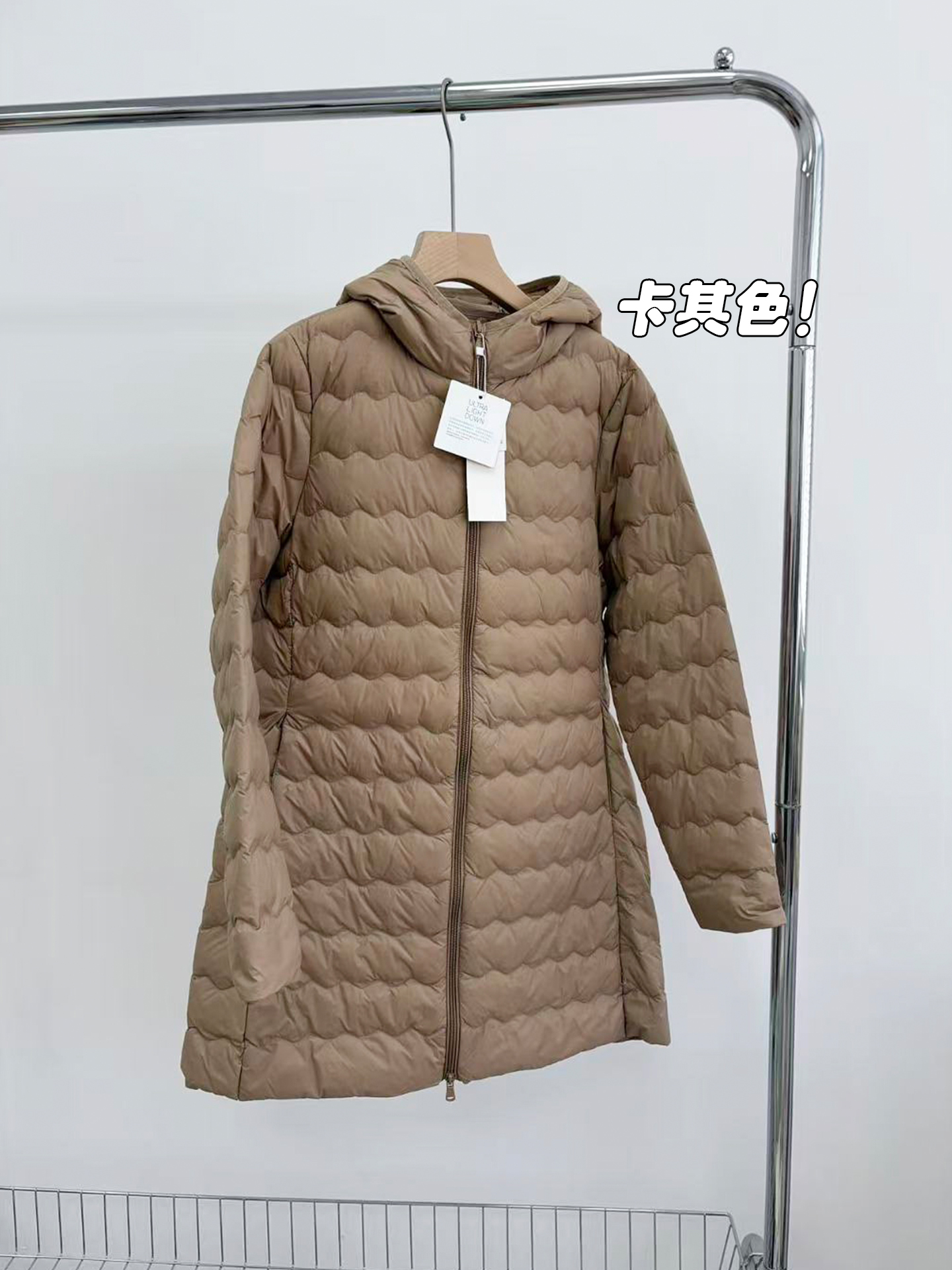 2025 otoño y invierno nueva chaqueta de pluma ligera y delgada mujer larga con capuzas de pluma cálida forro interior de pluma amplia chaqueta suelta