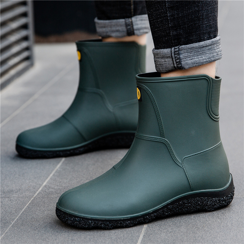 Moda Botas de lluvia de media pantorrilla para hombres al aire libre verano juvenil zapatos impermeables Meituan para llevar zapatos de goma Botas de lluvia de invierno de moda