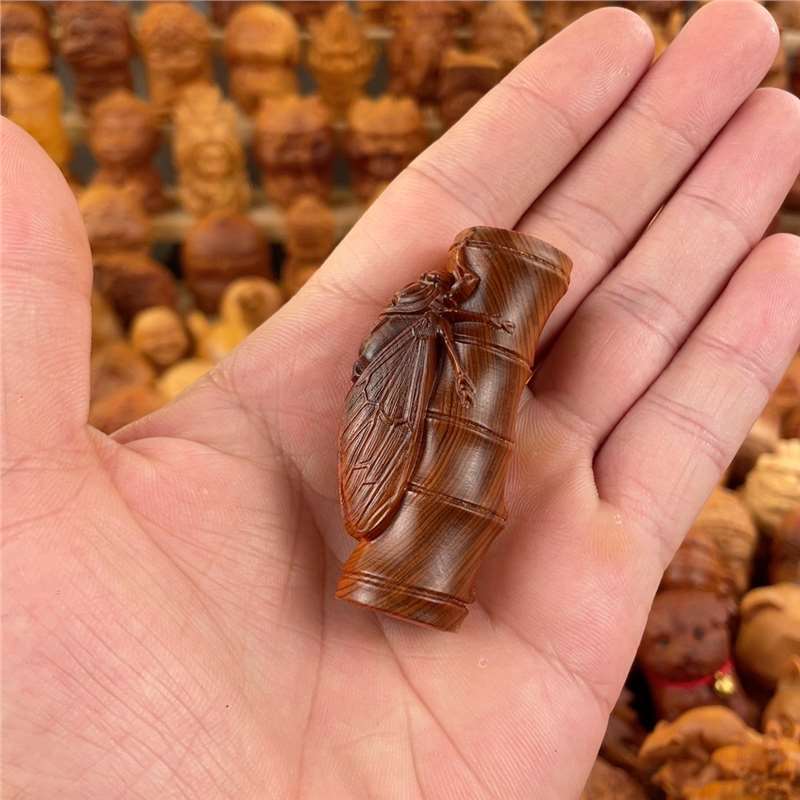 天然太行シダ無垢材彫刻、驚異の手持ち品、蝉工芸品、金蝉蝉ペンダント|undefined