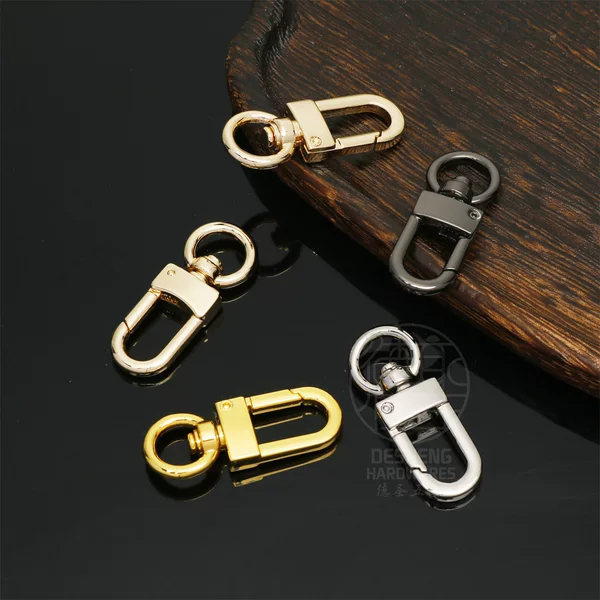 2025 High-End Smooth Thick Electroplated Keychain Accessories Dog Buckle Multifunctional Key Ring Hanging Buckle Small Hook Buckle