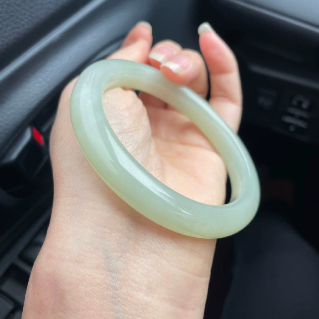 Высококачественный увлажняющий браслет из не jade?