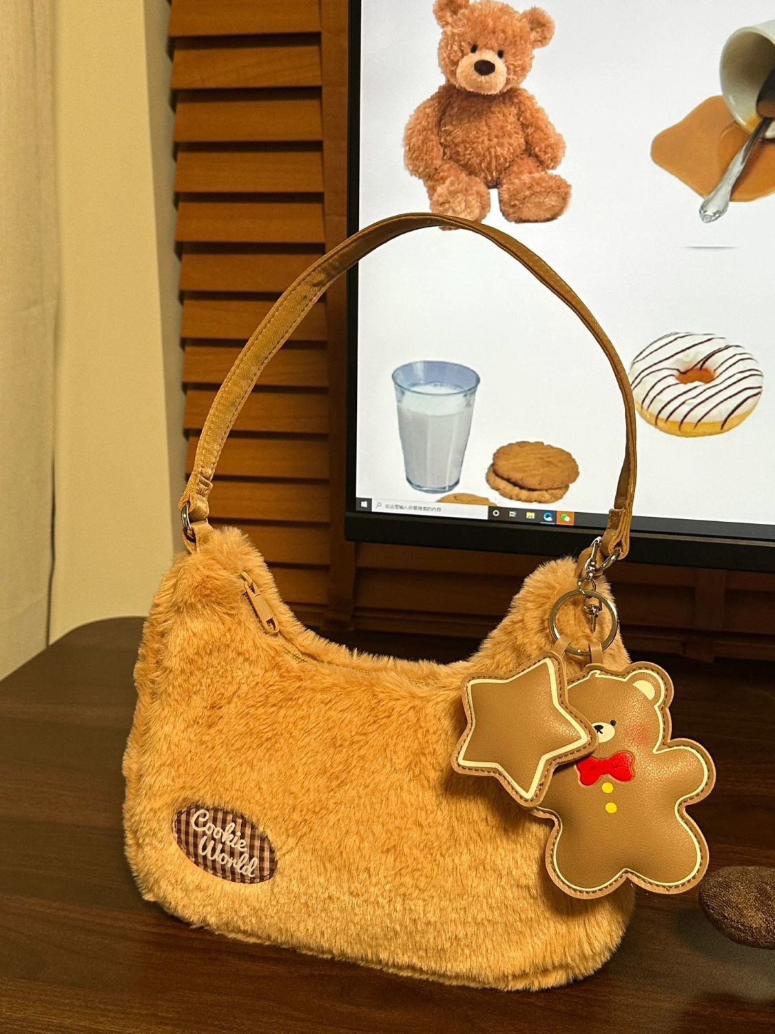 New 2023 Autumn/winter Luxury Plush Bag Women's Cute Plush Handheld Underarm Bag Cross Shoulder Bag_voghion.com