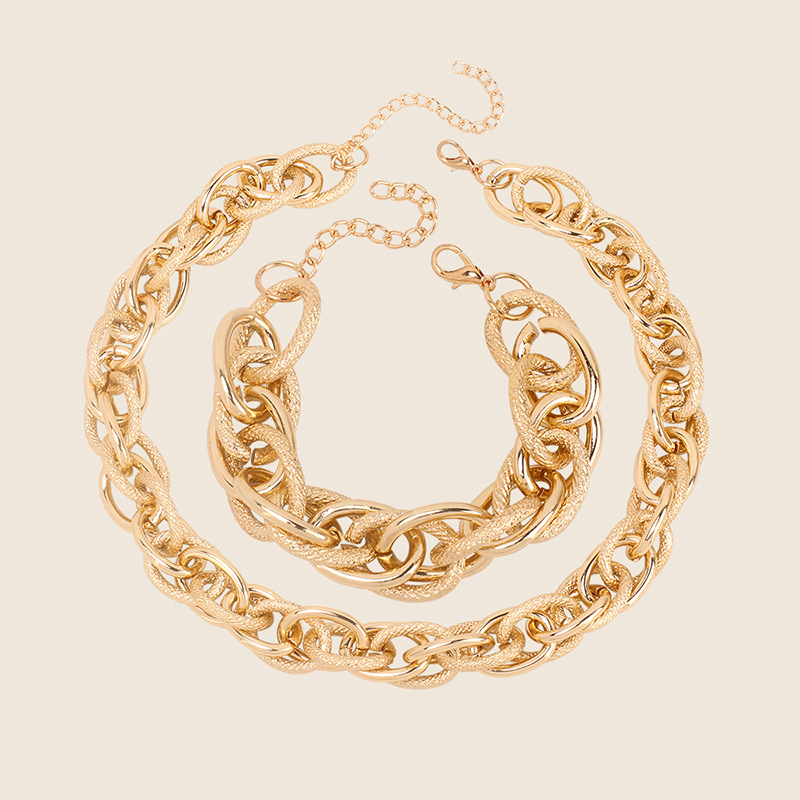 Personalized Golden Exaggerated Aluminum Chain Choker Necklace Bracelet Combination Set Wholesale display picture 7