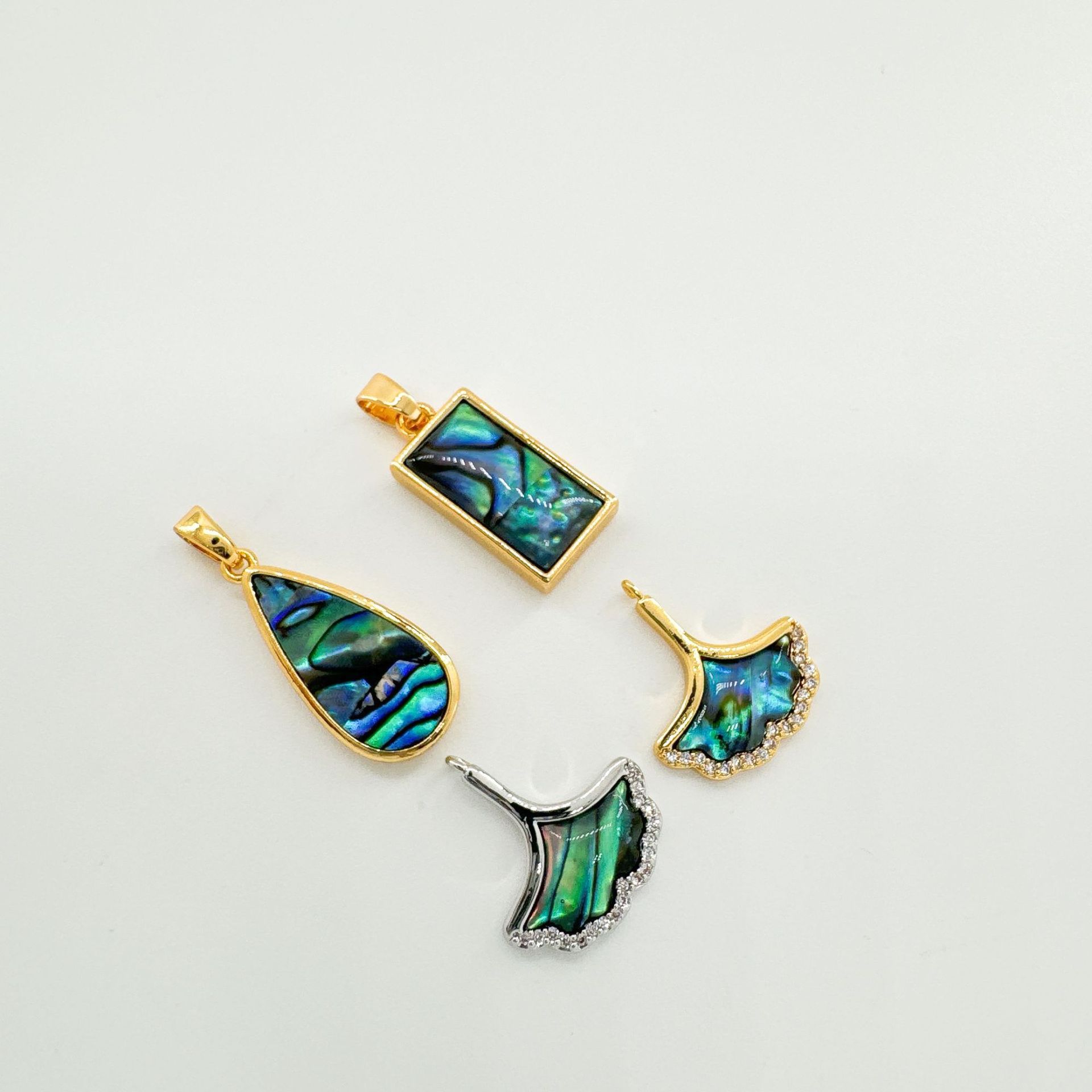 7g Weight Pendant Jewelry Making Type DIY Jewelry Accessories Classification 1 Piece Quantity Copper Material Multicolor Pattern Plating Design Simple Style, Classic Style Style 1 Piece Copper Multicolor Pendant 6