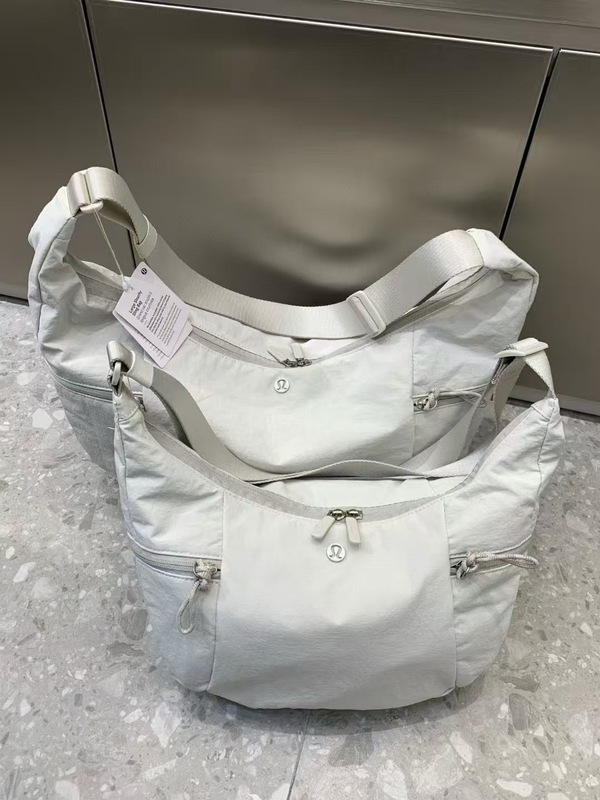 lululemon新款Slouchy 6L牛角包单肩斜挎包饺子包户外健身瑜伽包|undefined