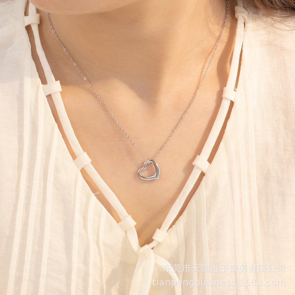 Silver Heart Necklace for Women Daily Wear Fashion Jewelry