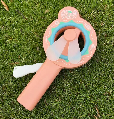 Portable hand-operated fan summer cartoon style hand-cranked fan can be held mini fan street stall supply