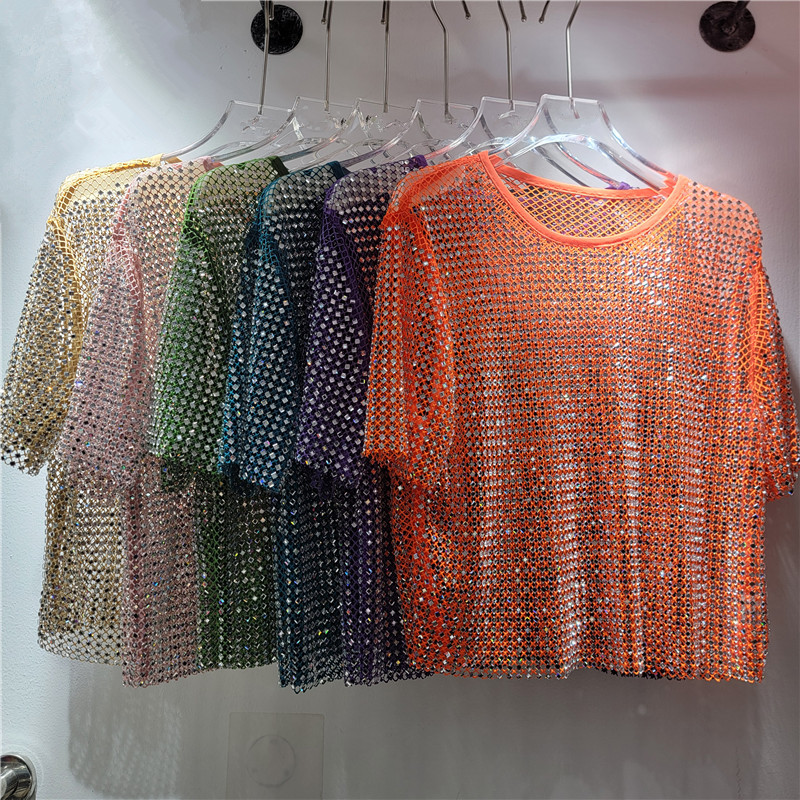 Diámetro de diamante hueco de diseño de perspectiva sensación de cuello redondo chaqueta corta delgada camiseta de mujer estilo extranjero blusa universal