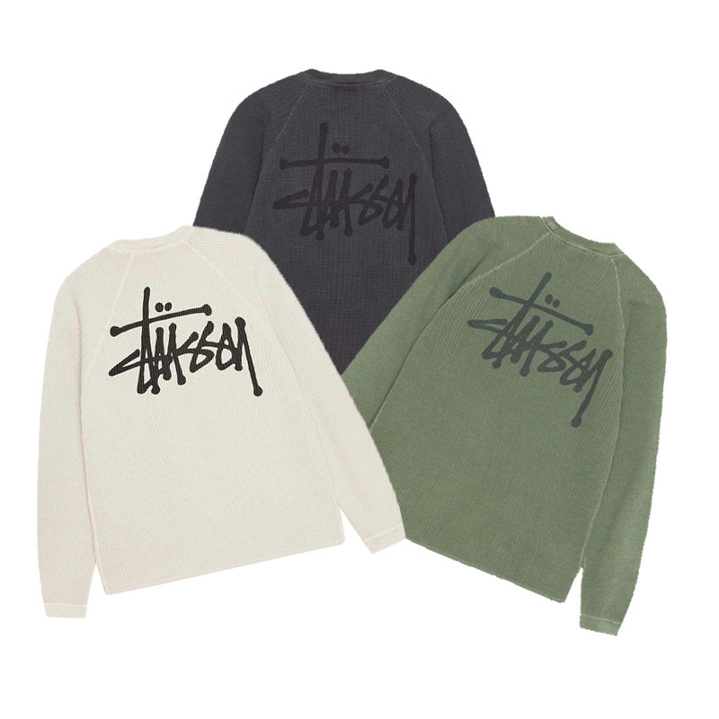 American streetwear brand Stuwaft with micro-logo, raglan sleeve design, crew neck sweatshirt for men and women, vintage long-sleeve base layer