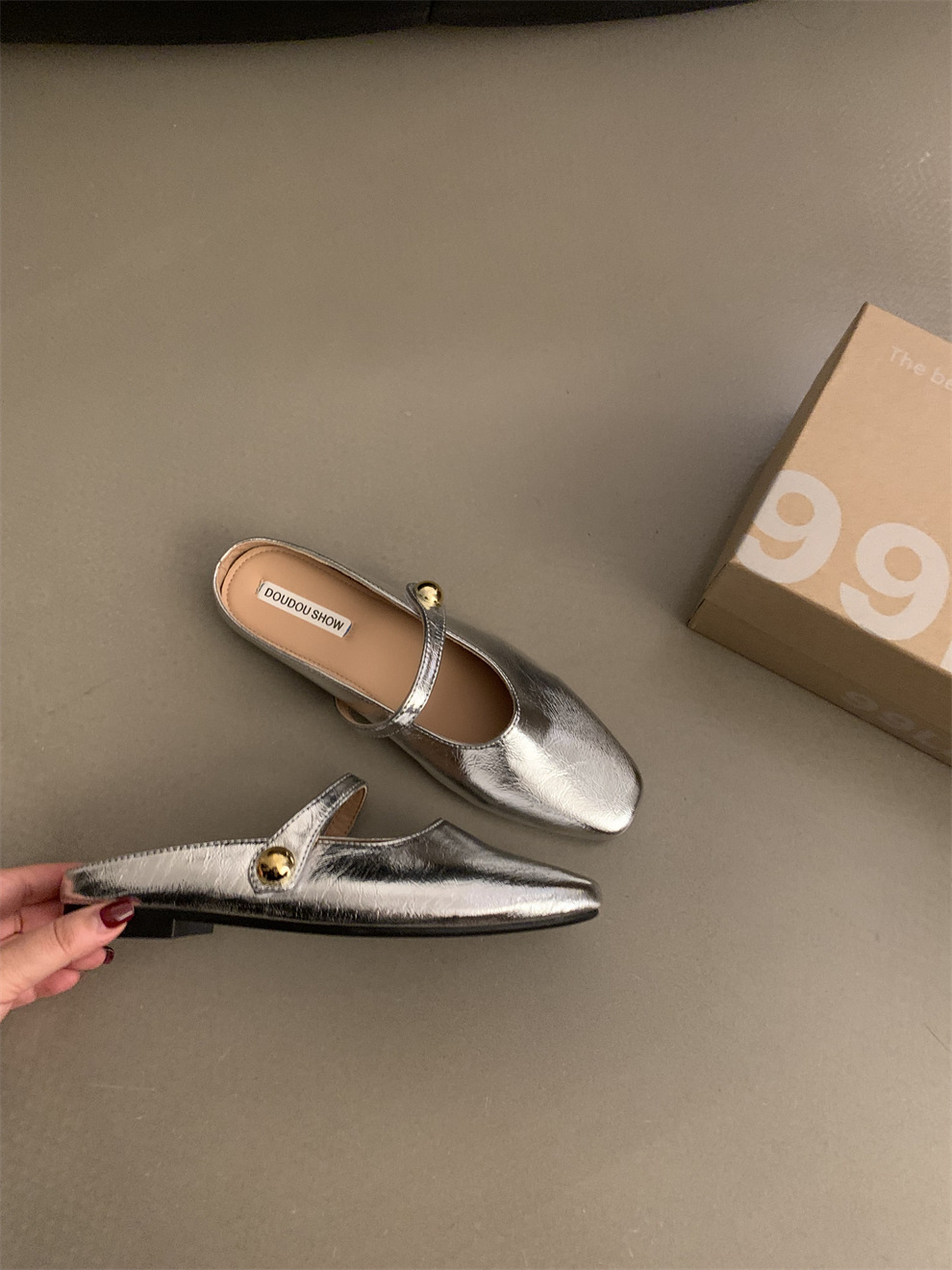 Zapatillas de primavera y verano de 2025 un pedazo de nuevo chinas zapatillas de un solo hombre perezoso Lefour zapatillas de cabeza zapatillas de mujer francesa