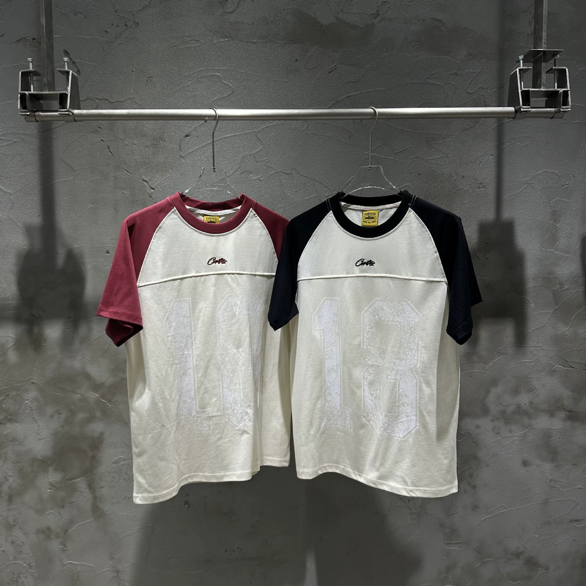 25S трансграничный модный бренд Alcatraz с вышивкой букв, поврежденная футболка с короткими рукавами и цифровым принтом для мужчин и женщин, одинаковые по цвету уличные футболки с половиной рукава