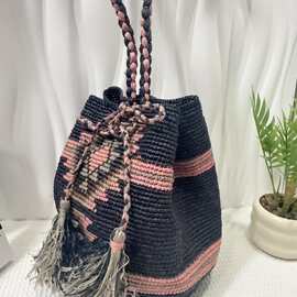 日系天然拉菲草纯手工勾斜跨包夏季女通勤百搭拼色出游度假单肩包