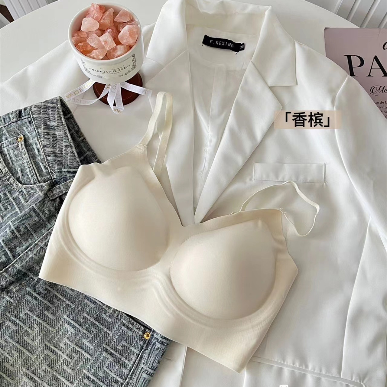 Tone de piel oscura invisible sin marca ropa interior de mujer pecho pequeño anti-prolapso contra el pecho colateral bra de copa delgada bra de tamaño grande