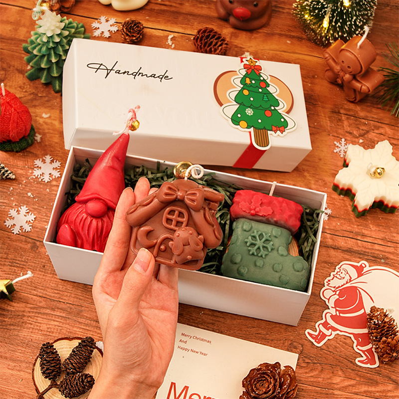 Caja de regalo B - (Papá Noel + casa de conejos + calcetines)