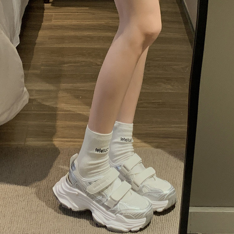 Baotou coreano velcro sandalias de suela gruesa para mujeres 2024 verano nuevo estilo universal zapatos de papá huecos zapatos transpirables