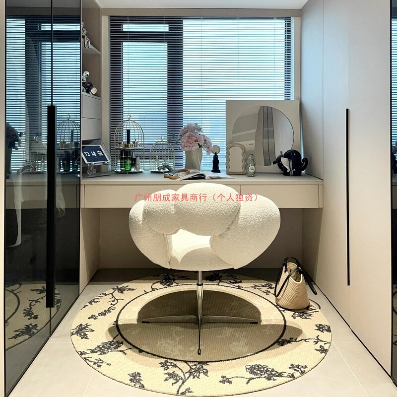 梳妆凳奶油风可旋转化妆椅子羊羔绒高级感卧室女生糖葫芦椅美甲椅|undefined