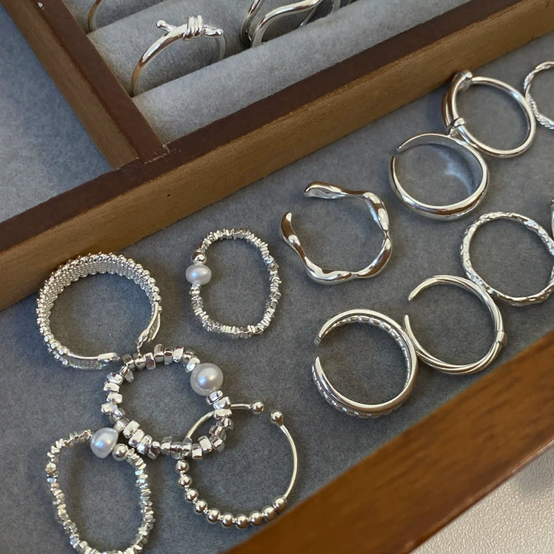 Minimalistic adjustable universal ring, on index finger, high-quality style, light luxury style