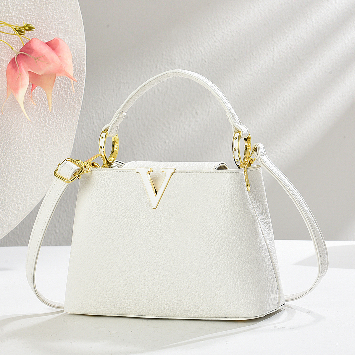 Alta calidad casual 2025 nuevo bolso femenino de gran capacidad moda retro simple bolso de mensajero de un solo hombro