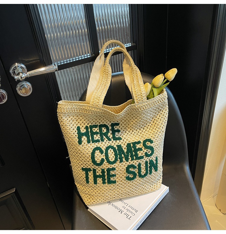 Women's Medium Straw Letter Classic Style Streetwear Weave Square Zipper Straw Bag display picture 2