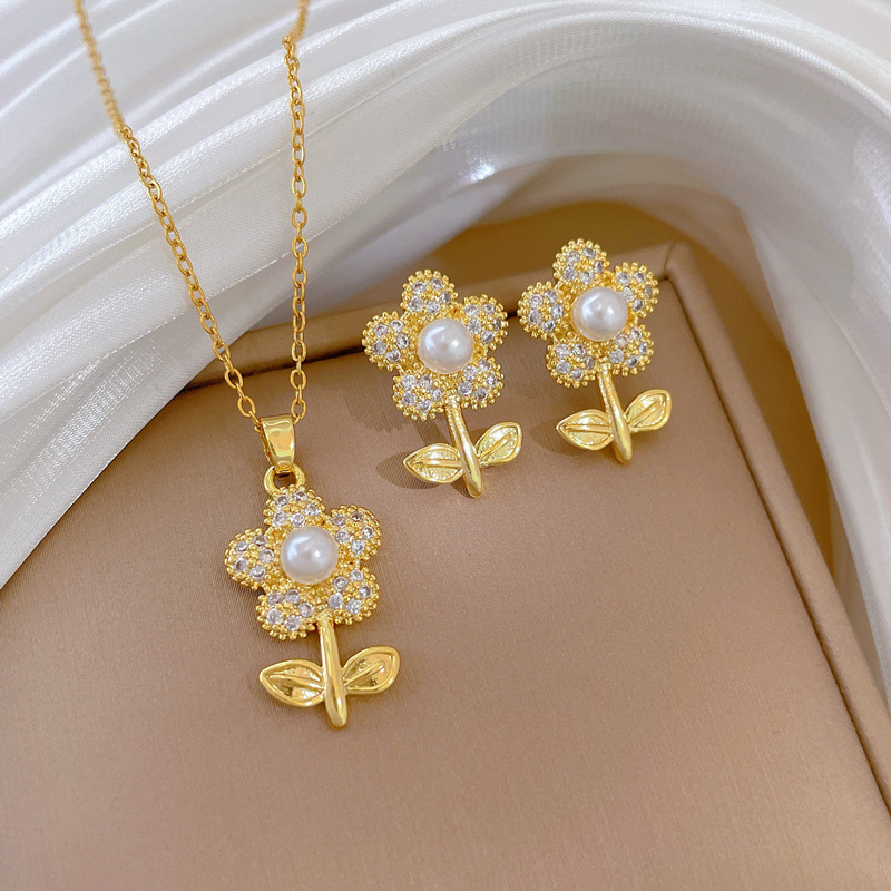 Parure collier et boucles d oreilles de luxe avec diamants_voghion.com