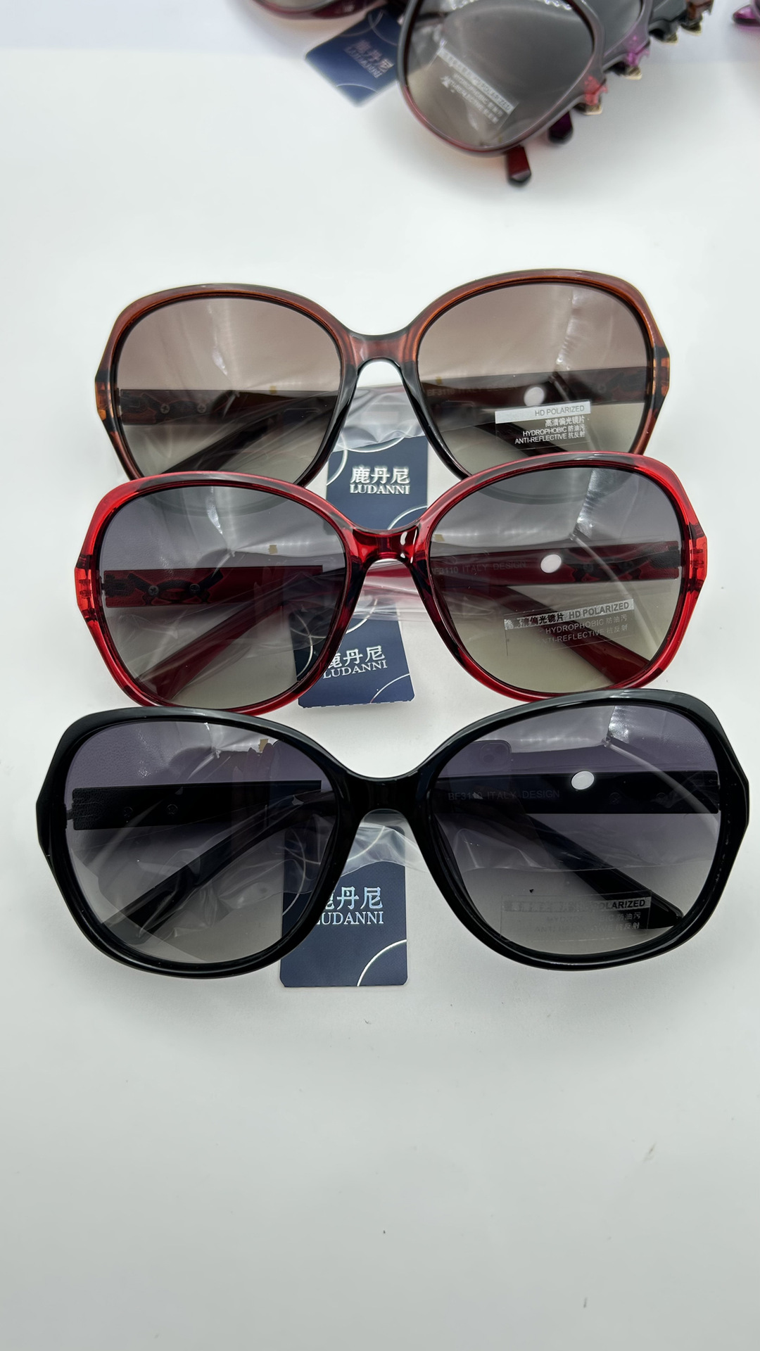 Polarized sunglasses for middle-aged and elderly women, anti-UV sunglasses with large and small frames for mothers, outdoor driving sunglasses, fashion-forward