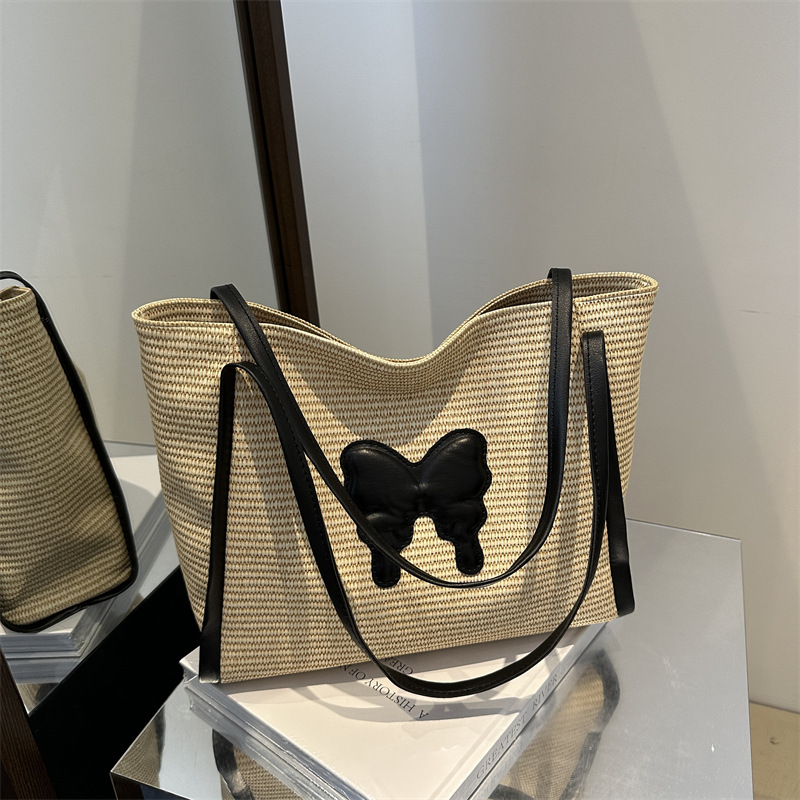 Bolsa de paja de gran capacidad para mujeres 2024 nueva mariposa de verano bolsa de viaje bolsa de tela bolsa de color contraste bolsa de playa