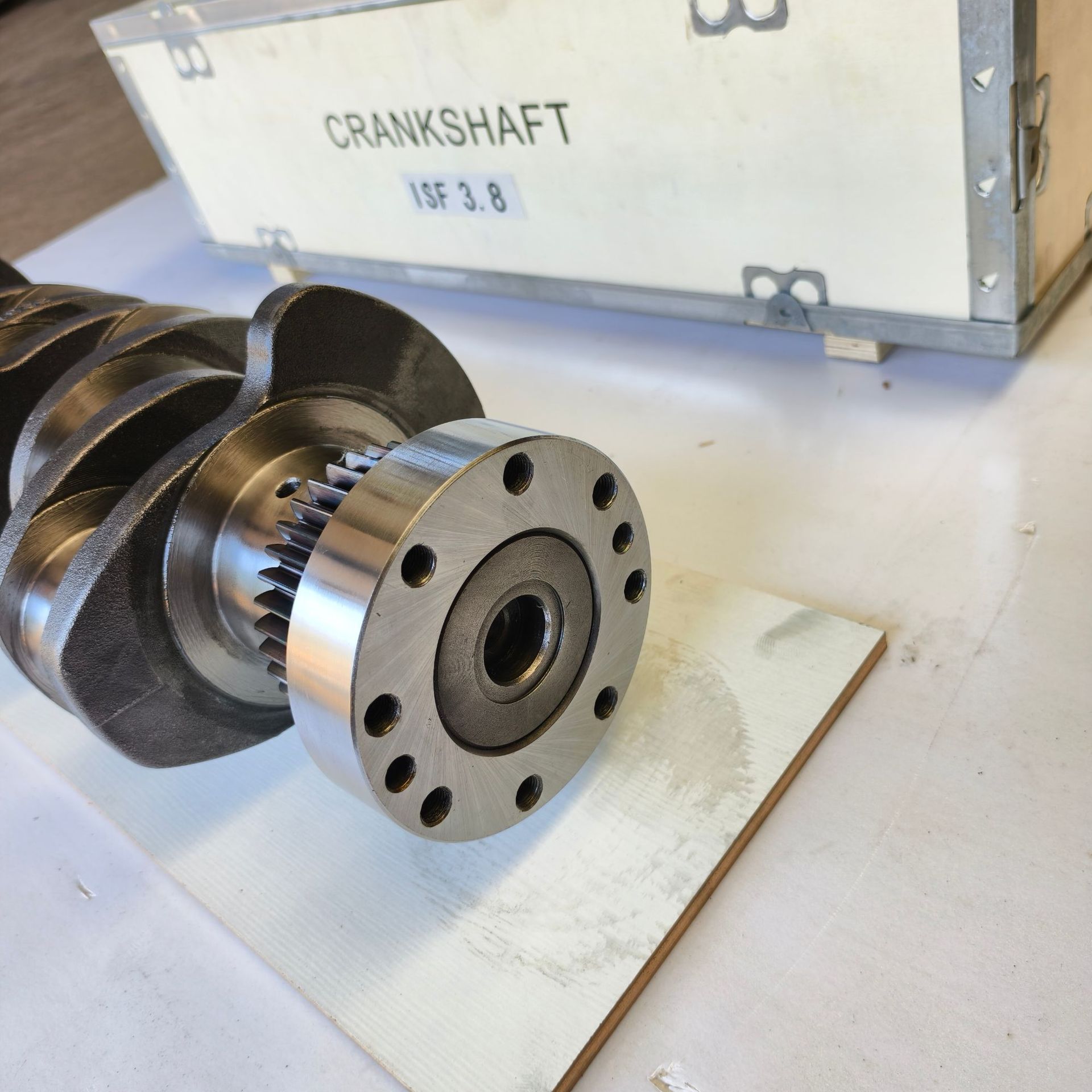Factory direct wholesale Foton Cummins ISF3.8 engine crankshaft OE: 5261376