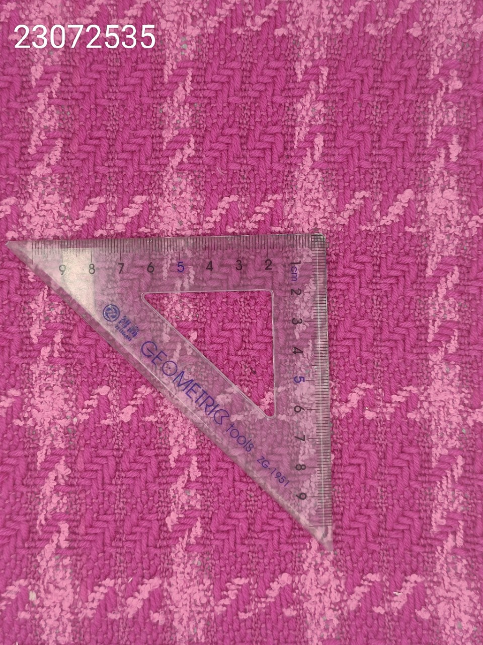 23072535 粗纺色织提花复合 色织提花格子复合