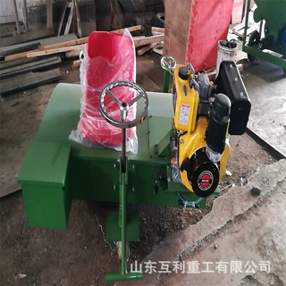 供应驾驶型梳草机 草坪冲砂梳理机 5.5马力汽油刷草机
