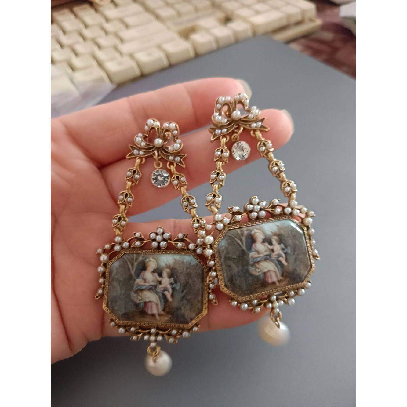 Retro earrings