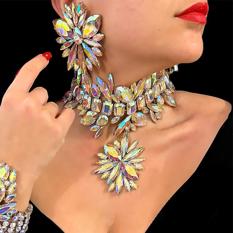 AliExpress nuevo traje de joyería de alto grado collar exagerado pendientes en forma de flor accesorios de pasarela Conjunto de joyas