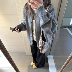 灰色针织开衫女秋季宽松慵懒风休闲百搭高级感外搭毛衣外套上衣冬