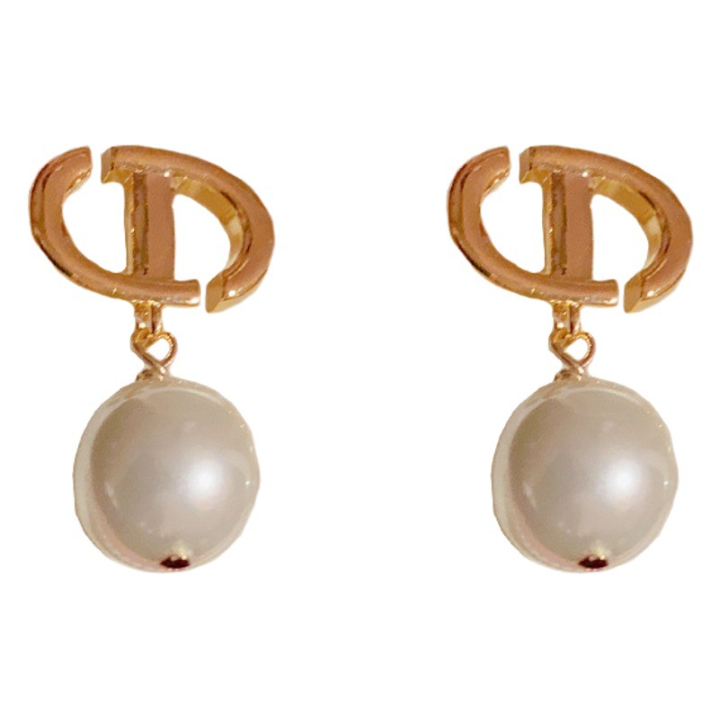 Estilo coreano elegante simple letra de metal aretes de perlas hembra Red personalidad roja Luz de lujo Socialite s925 pendientes de plata hembra