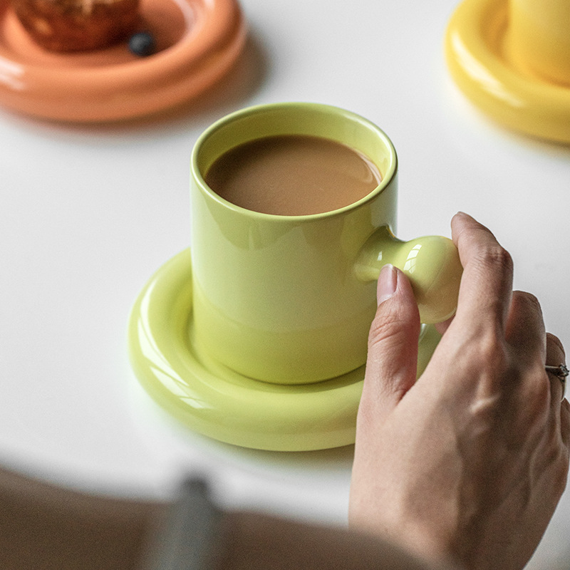 INS estilo lindo taza de yema de huevo chica nicho Oficina taza de café de cerámica personalidad Taza chica Taza de agua