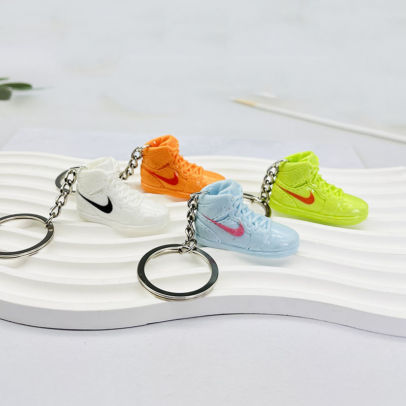 Simulation shoes diy resin jewelry key chain pendant car ornaments three-dimensional NIKE sneaker bag pendant Simulation shoes diy resin jewelry key chain pendant car ornaments three-dimensional NIKE sneaker bag pendant