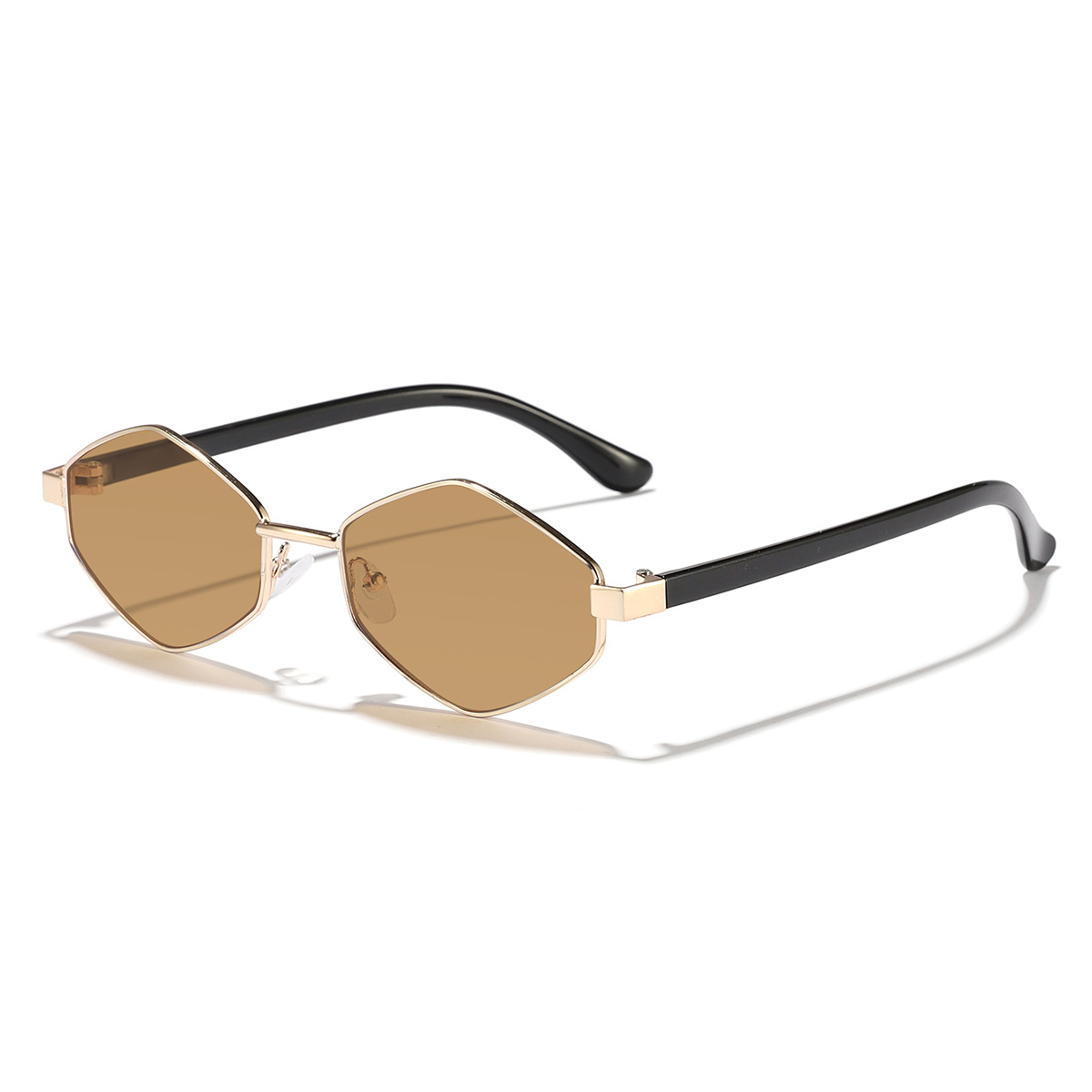 2024 Nuevas gafas de sol de montura pequeña en forma de diamante modernas transfronterizas Gafas de sol para exteriores esenciales